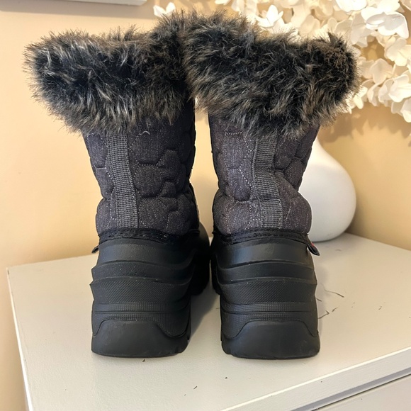 Ice Fields Women’s Puff Quilted Waterproof Boot Faux Fur Trim Size 8 - Picture 5 of 13